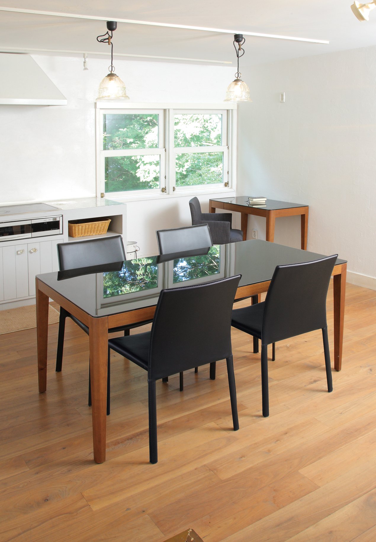 Amazon｜あずま工芸 ウィズ ダイニングテーブル 幅135cmガラス天